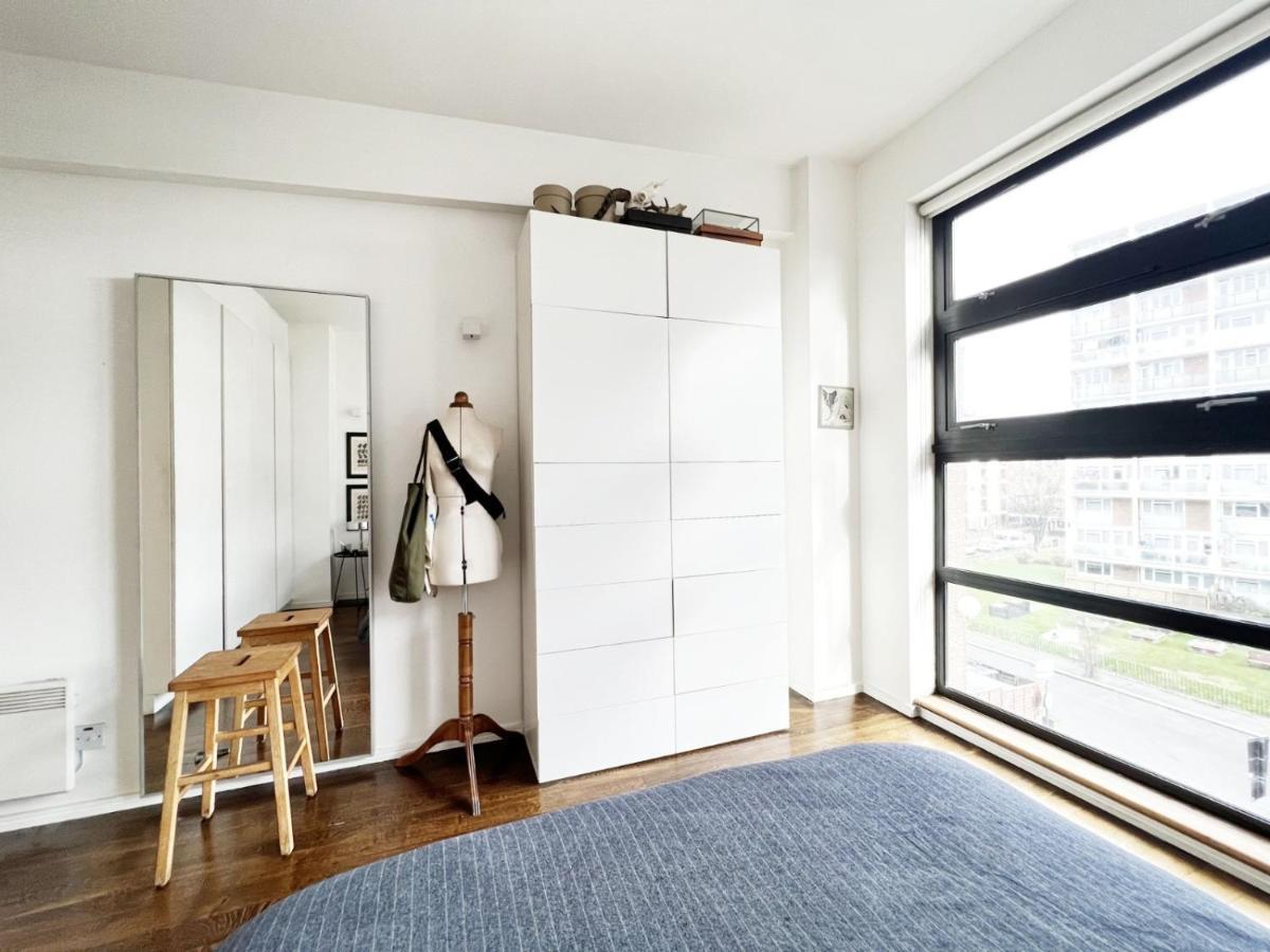 Second Nest Warehouse Londres